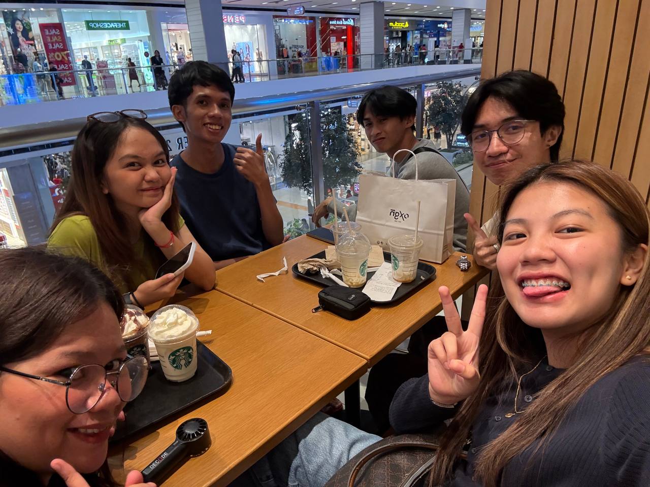 Starbucks SM Lanang — photo 7